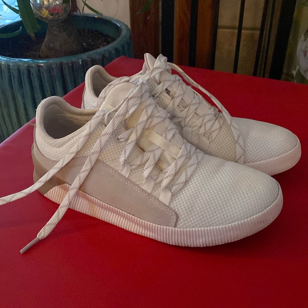 Sorel out and about walking sneaker size 8